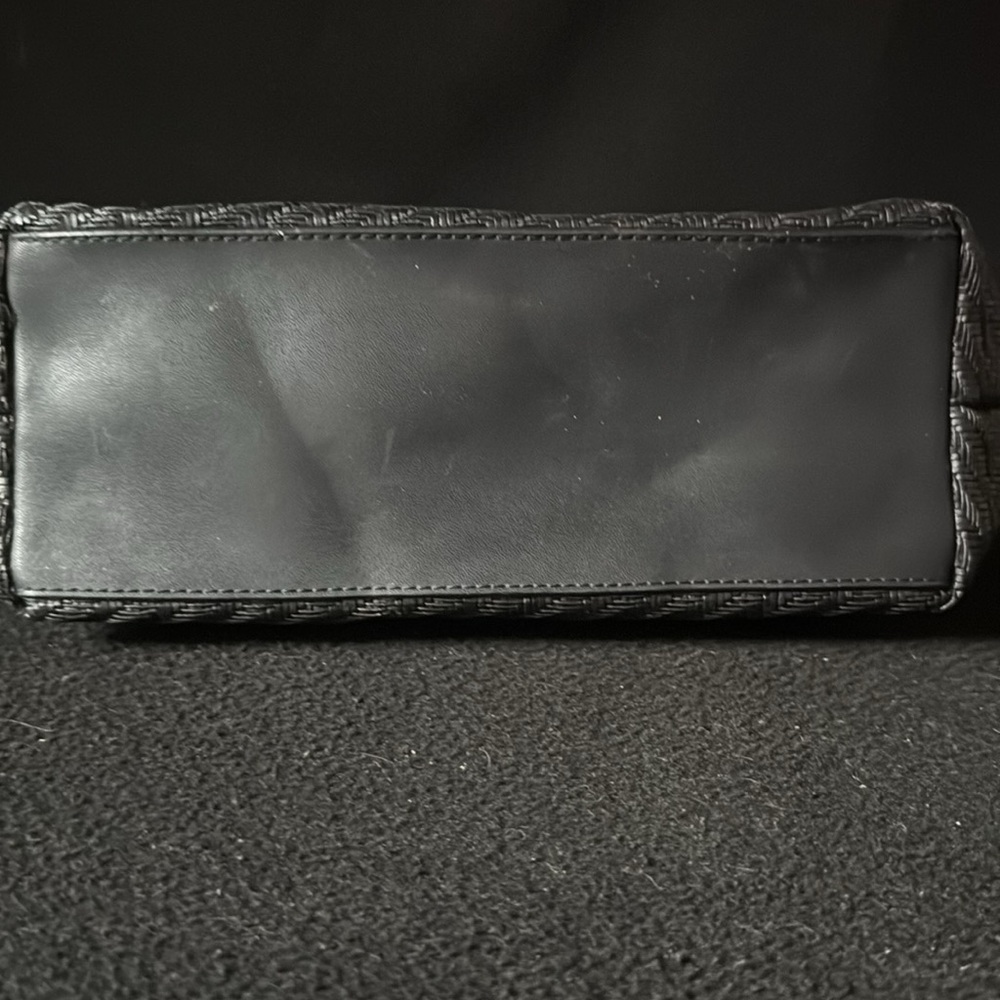 Black woven Fossil purse - Picture 4 of 5